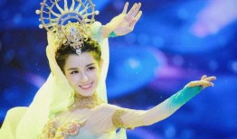 哈妮克孜恋情爆料最新消息,神秘男友身份揭秘，甜蜜细节引热议